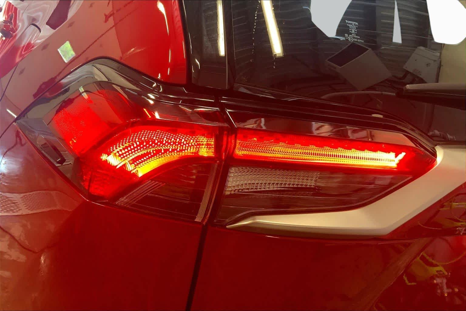 Used 2023 Supersonic Red/Midnight Black Metallic Toyota XSE image 28