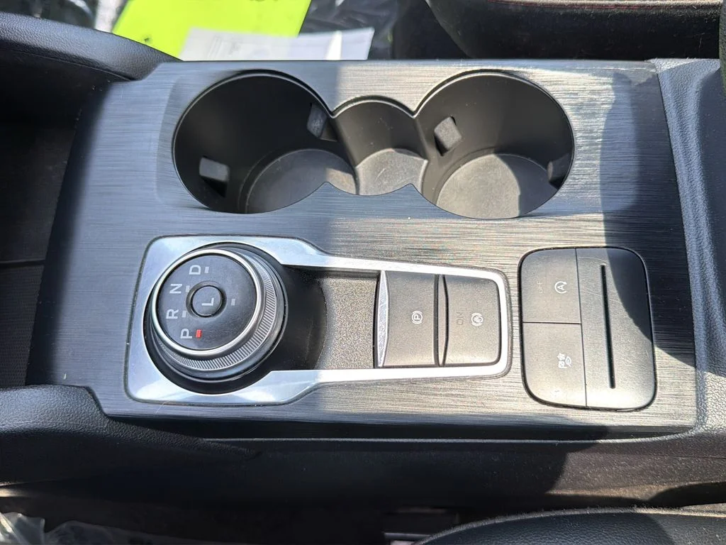 Used 2022 Red Ford SEL image 15