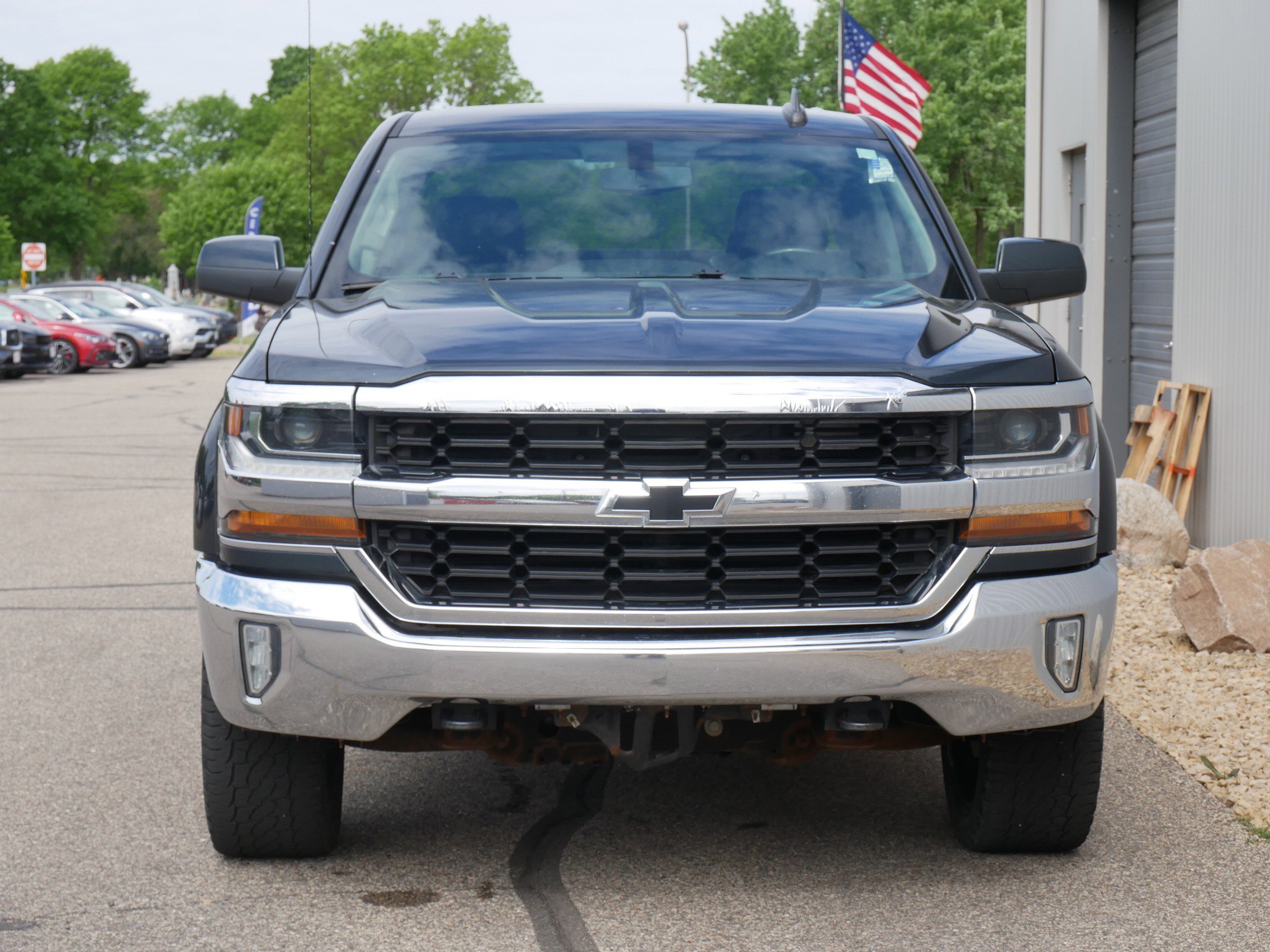 Used 2019 Graphite Metallic Chevrolet LT image 8