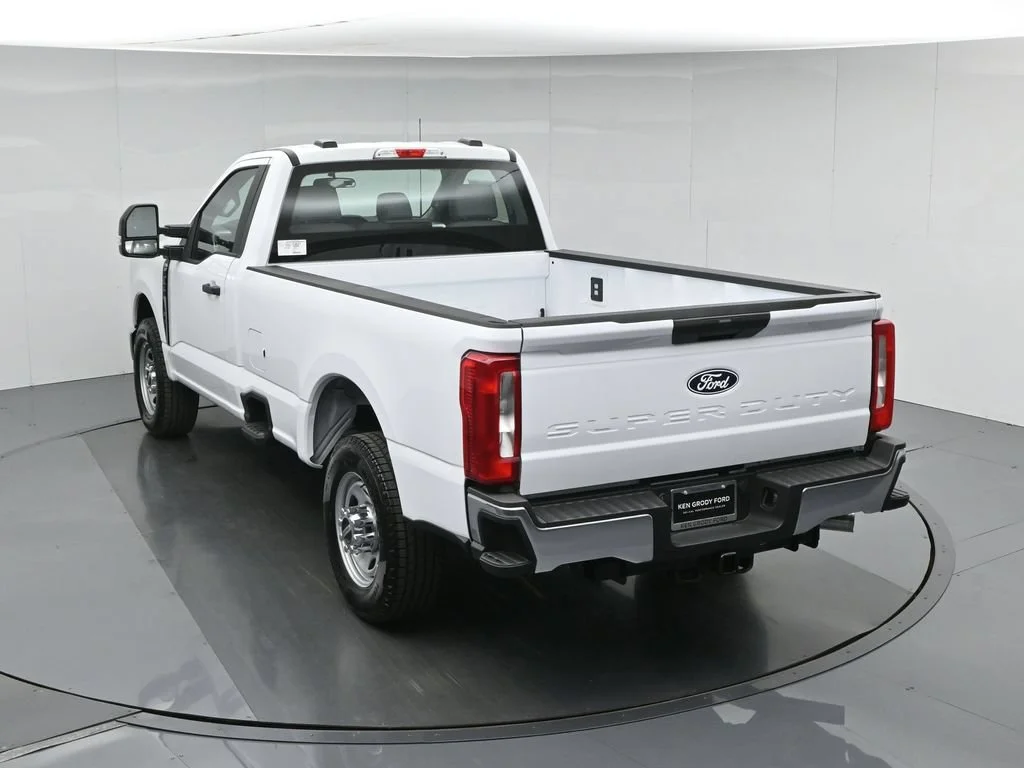 New 2027 Oxford White Ford XL image 34
