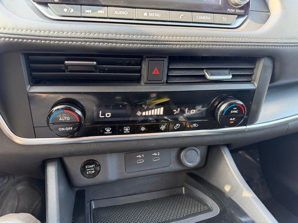 Used 2025 Silver Nissan SV image 22