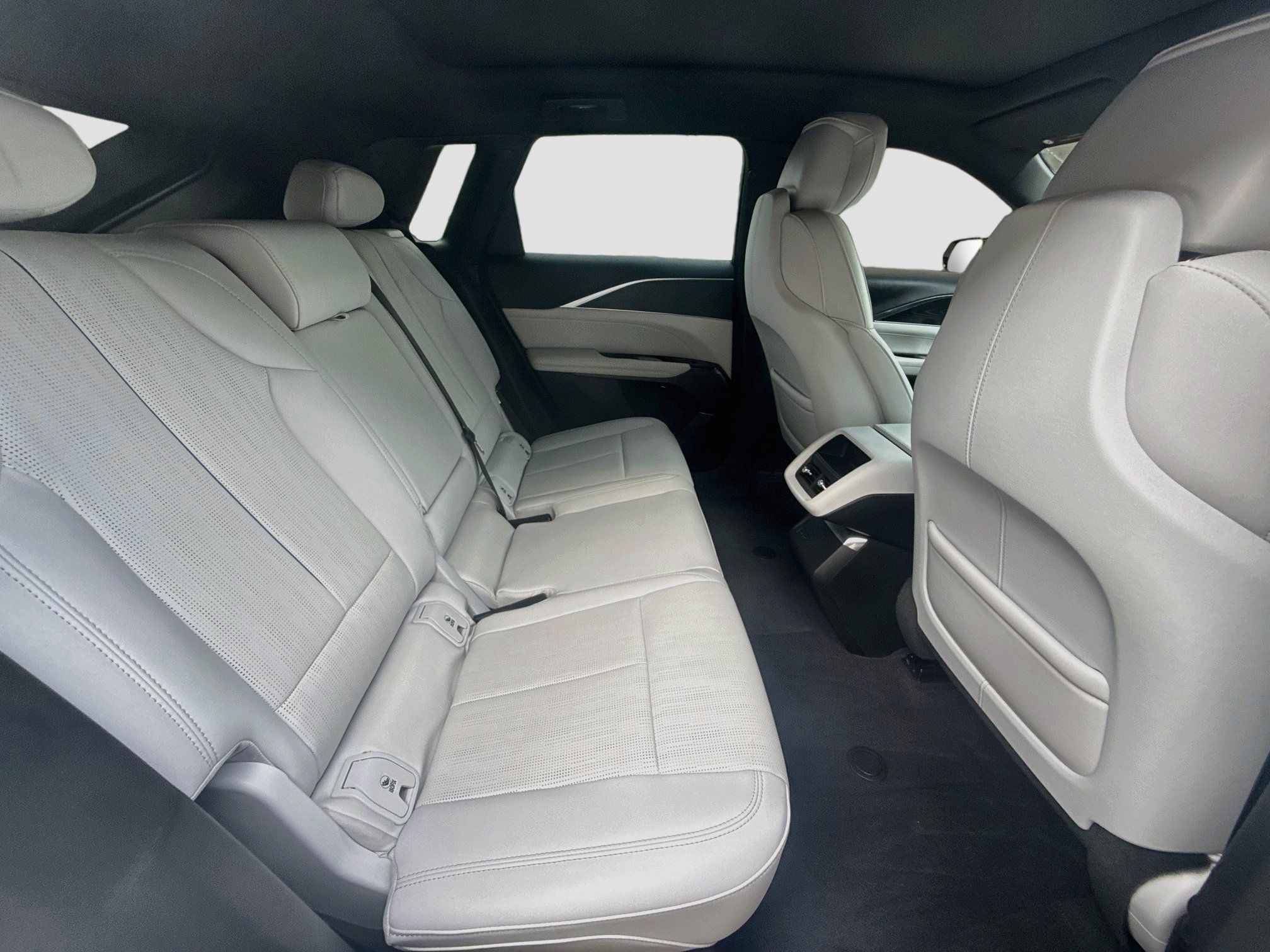 Used 2024 Emerald Lake Metallic Cadillac Sport image 26