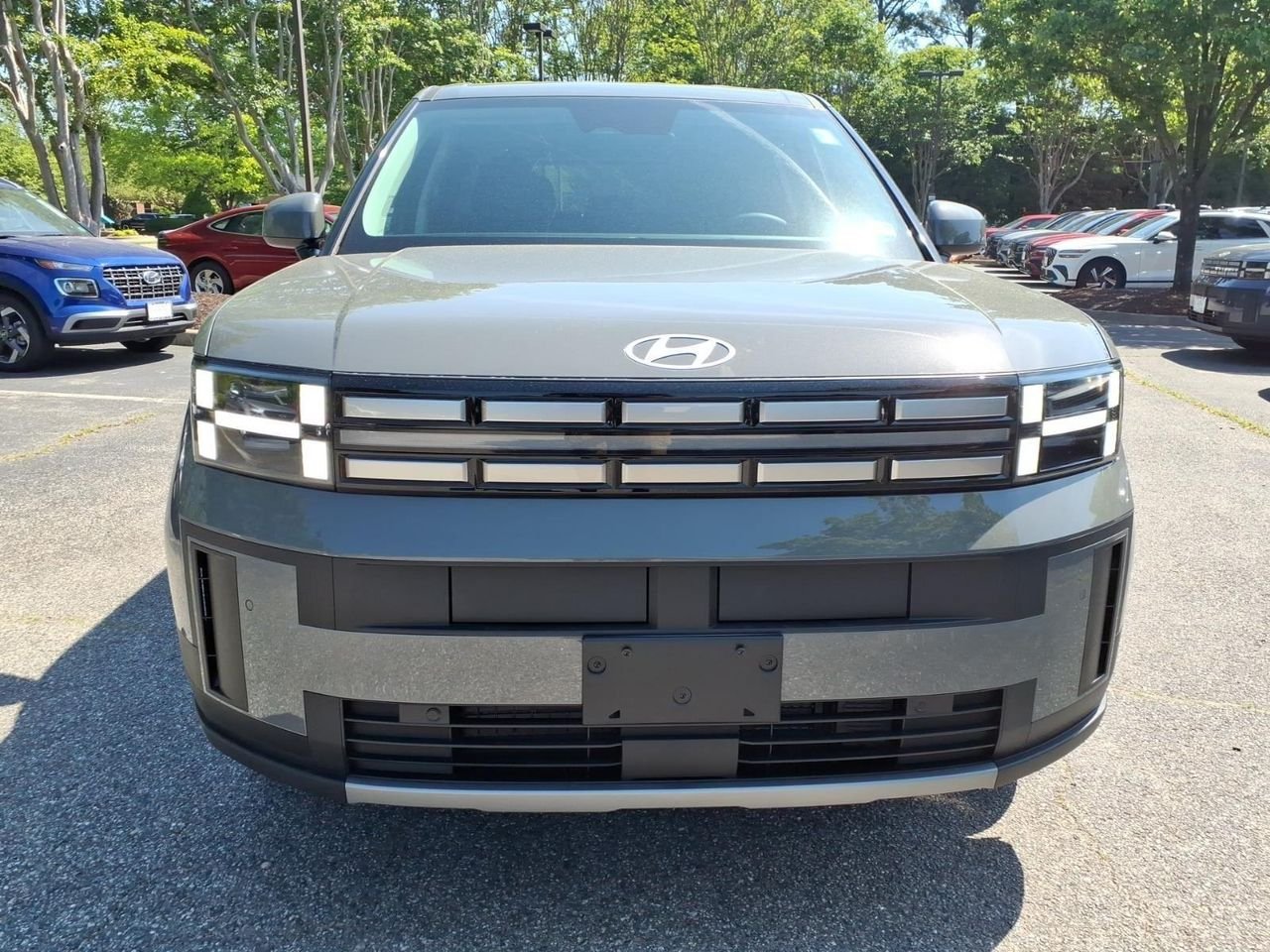 New 2026 Hampton Gray Hyundai SE image 3