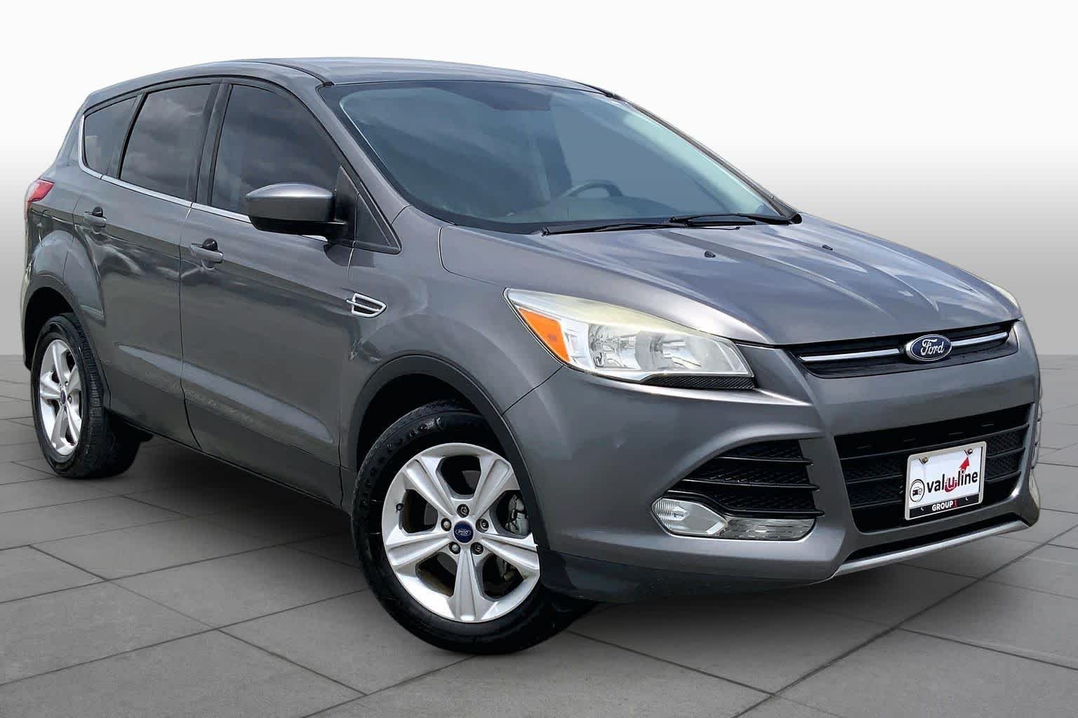 Used 2014 Sterling Gray Metallic Ford SE image 3