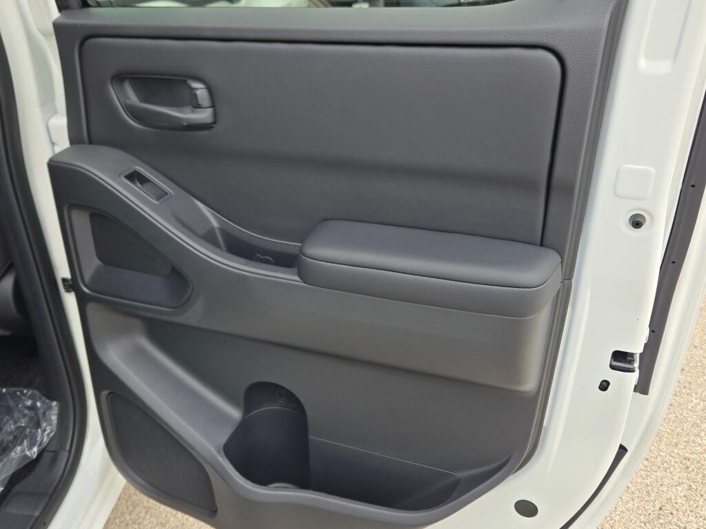 New 2026 Glacier White Nissan Crew Cab S image 8