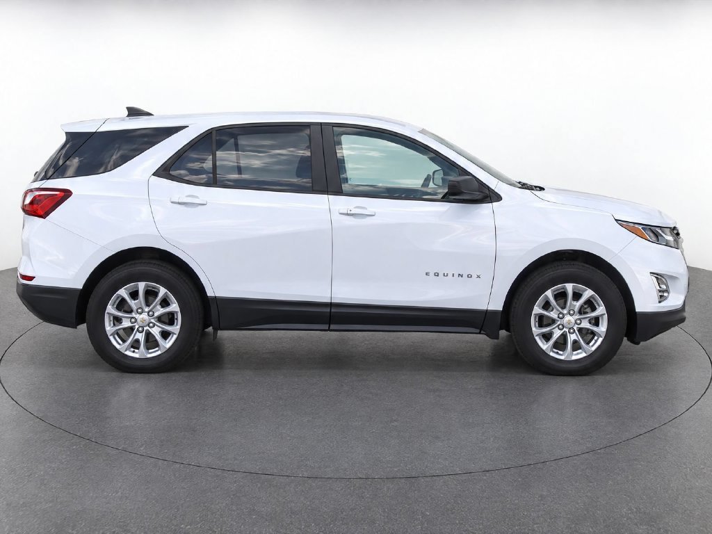 Used 2020 White Chevrolet LS image 7