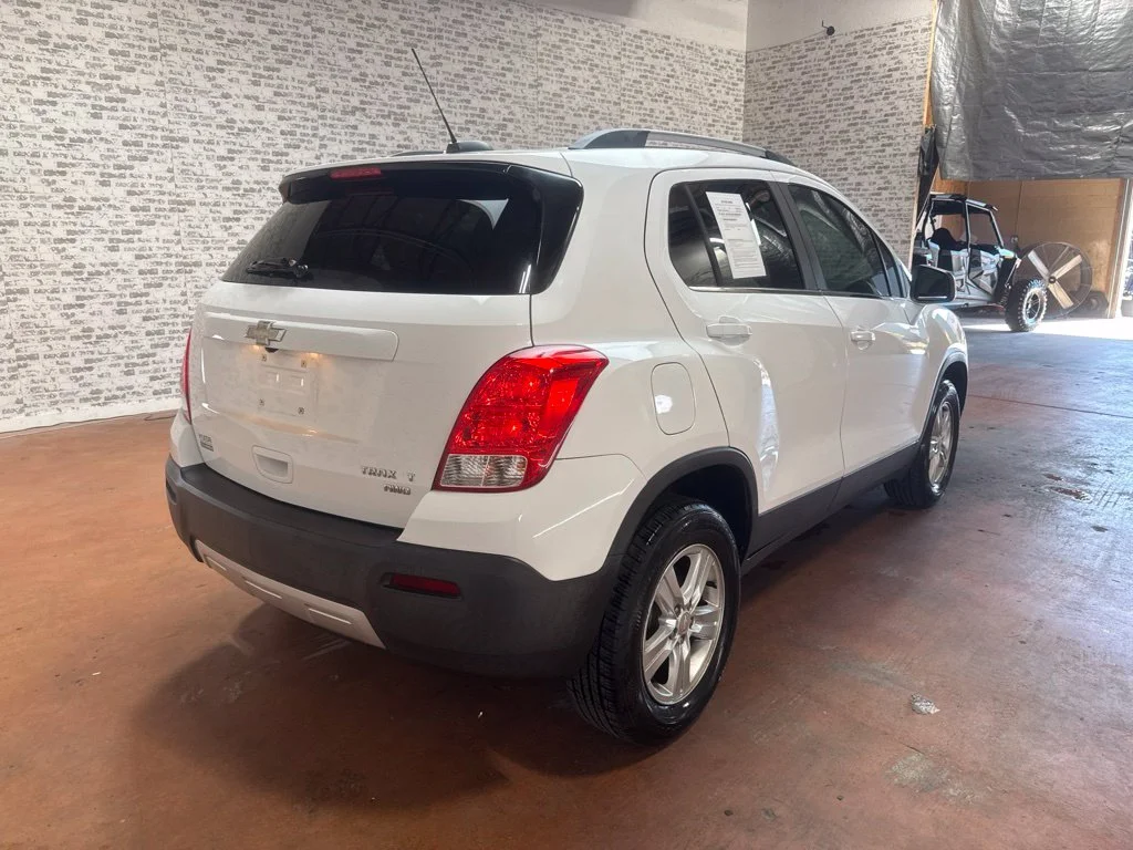 Used 2016 Summit White Chevrolet LT image 7