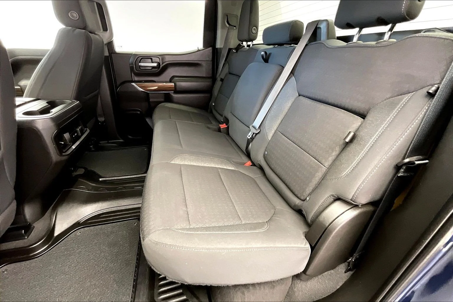 Used 2021 Northsky Blue Metallic Chevrolet RST image 19