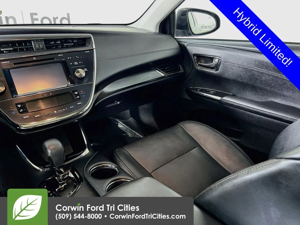 Used 2017 Red Toyota Limited image 28