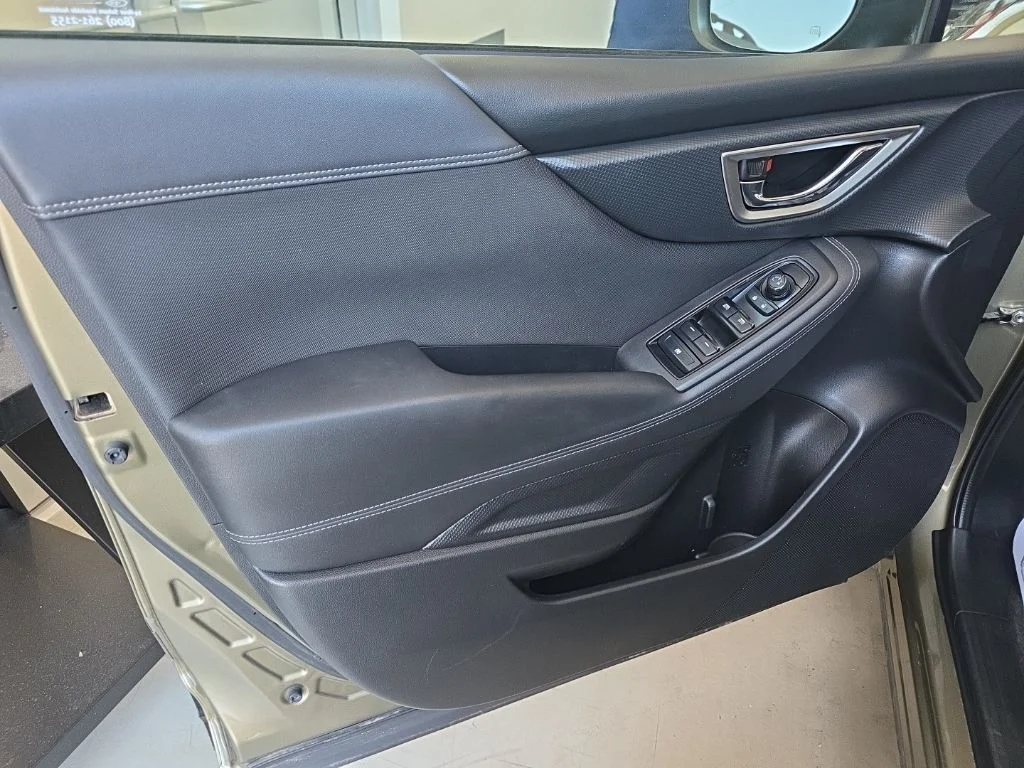 Used 2022 Green Metallic Subaru Premium image 9
