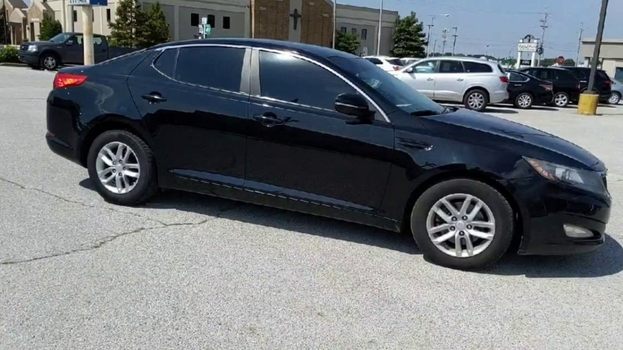 2013 Kia Optima LX photo 2