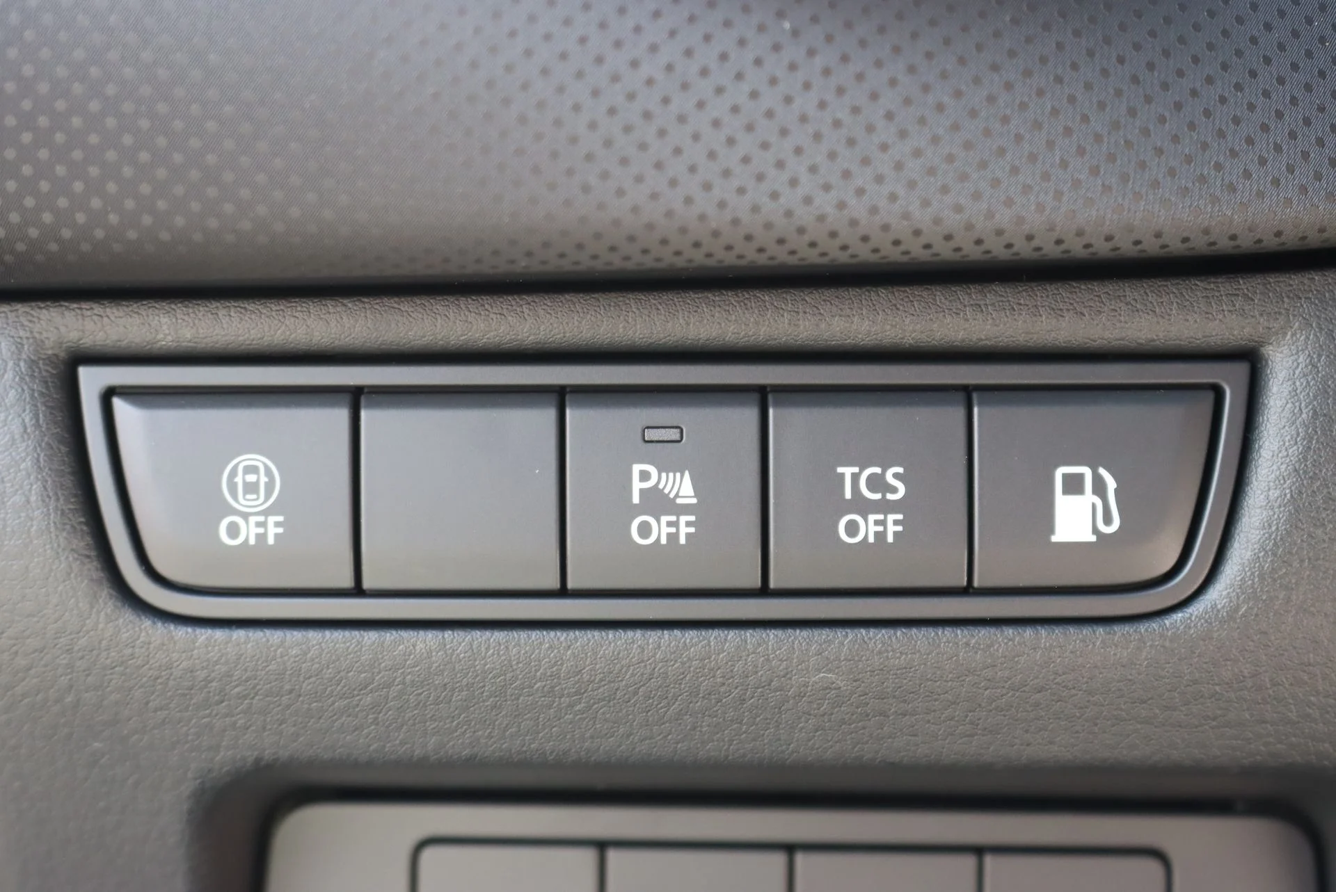 New 2026 Wind Chill Pearl Mazda Preferred AWD image 17