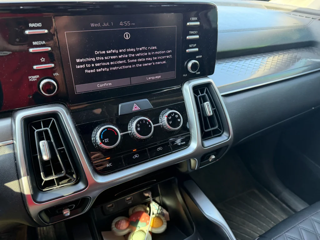 Used 2023 Silver Kia LX image 4
