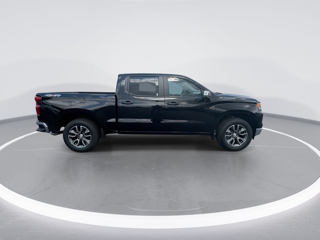 Used 2023 Black Chevrolet LT image 9
