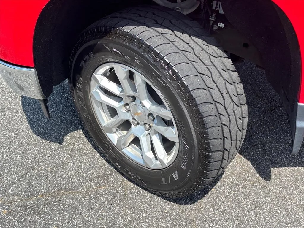 Used 2024 Red Chevrolet LT image 27