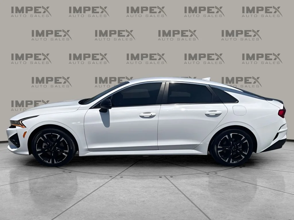 Used 2024 White Kia GT-Line image 2