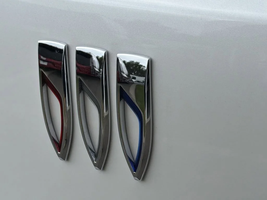 New 2026 White Frost Tricoat Buick Avenir image 10
