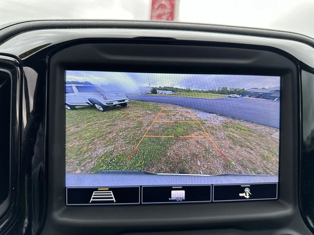 Used 2020 Silver Chevrolet RST image 23