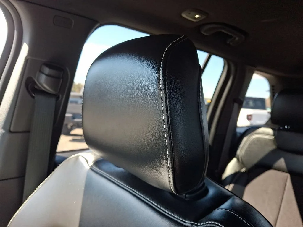 Used 2024 Bright White Clearcoat Jeep Altitude X image 18