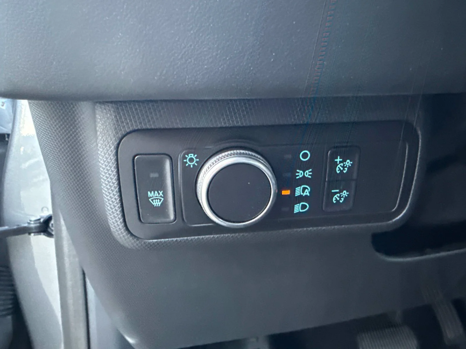 Used 2021 Gray Ford Select image 13