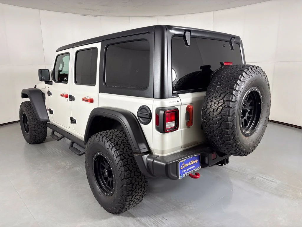 Used 2023 Red Jeep Rubicon image 6