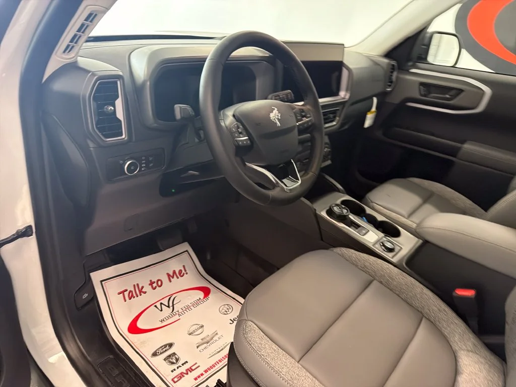 New 2026 Oxford White Ford Badlands® image 11