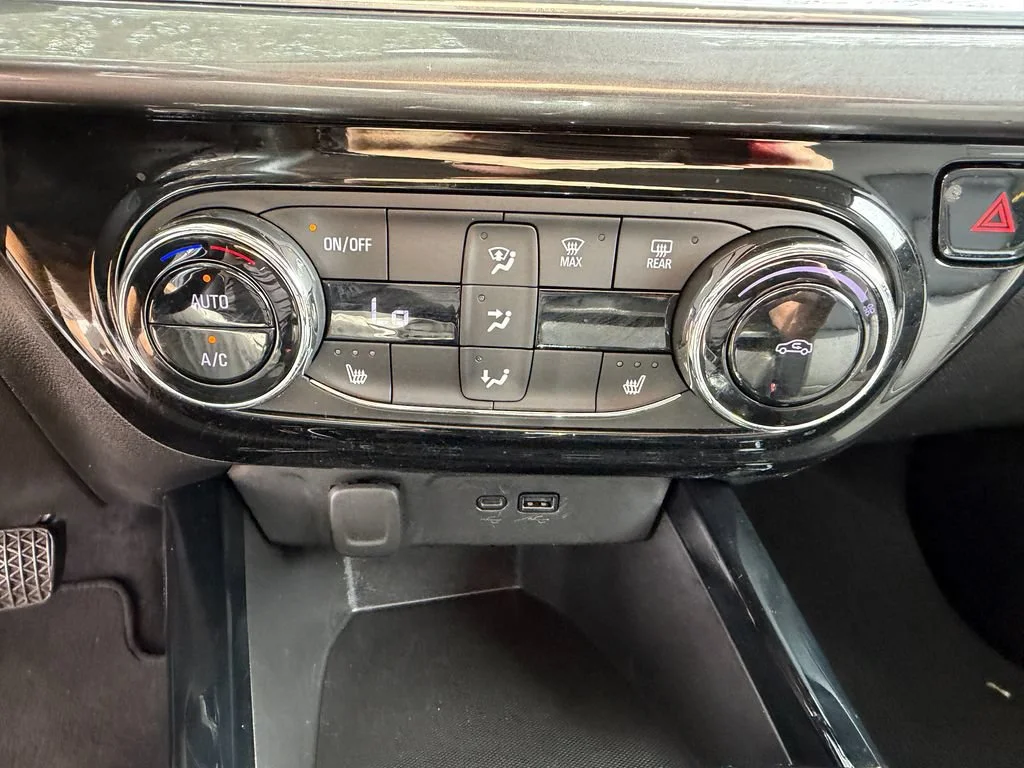 Used 2025 Marina Blue Chevrolet ACTIV image 27