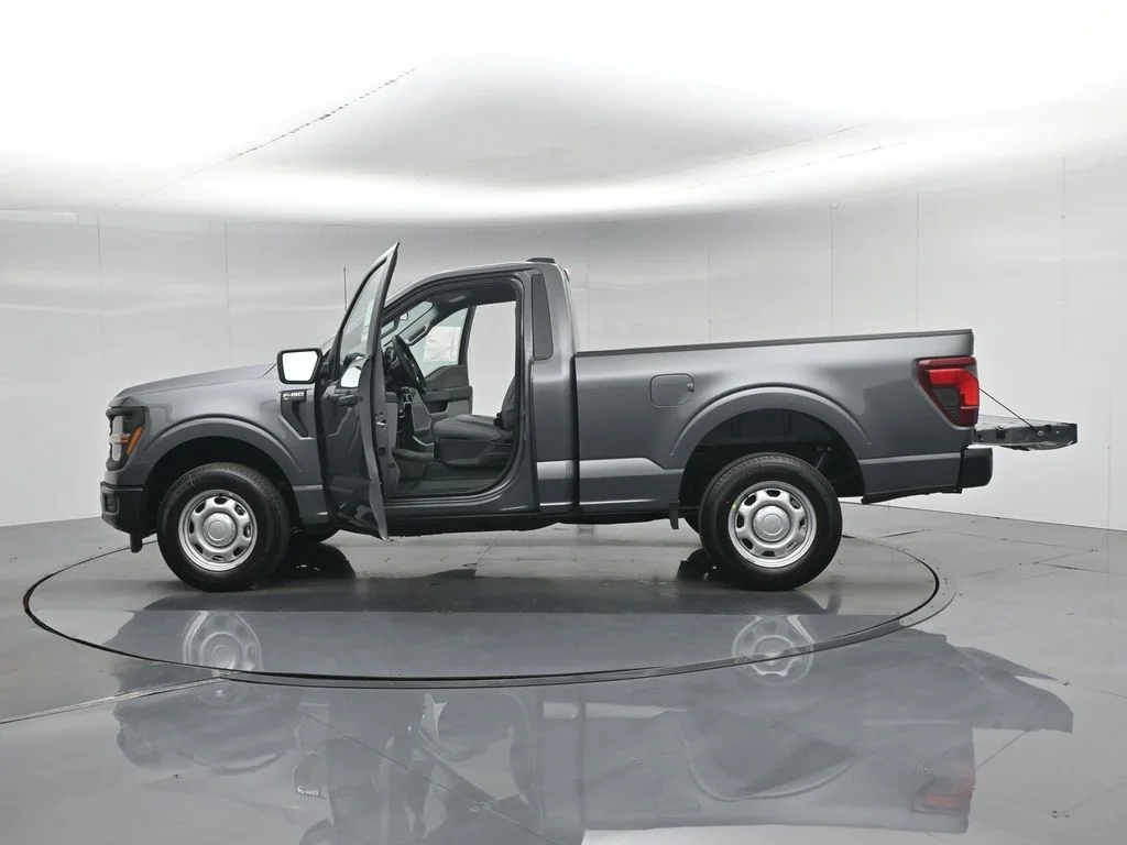 New 2026 Gray Ford XL image 31