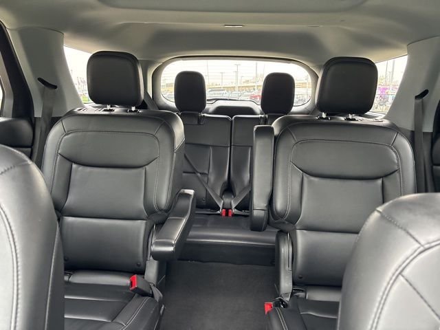 Used 2023 Silver Ford XLT image 32