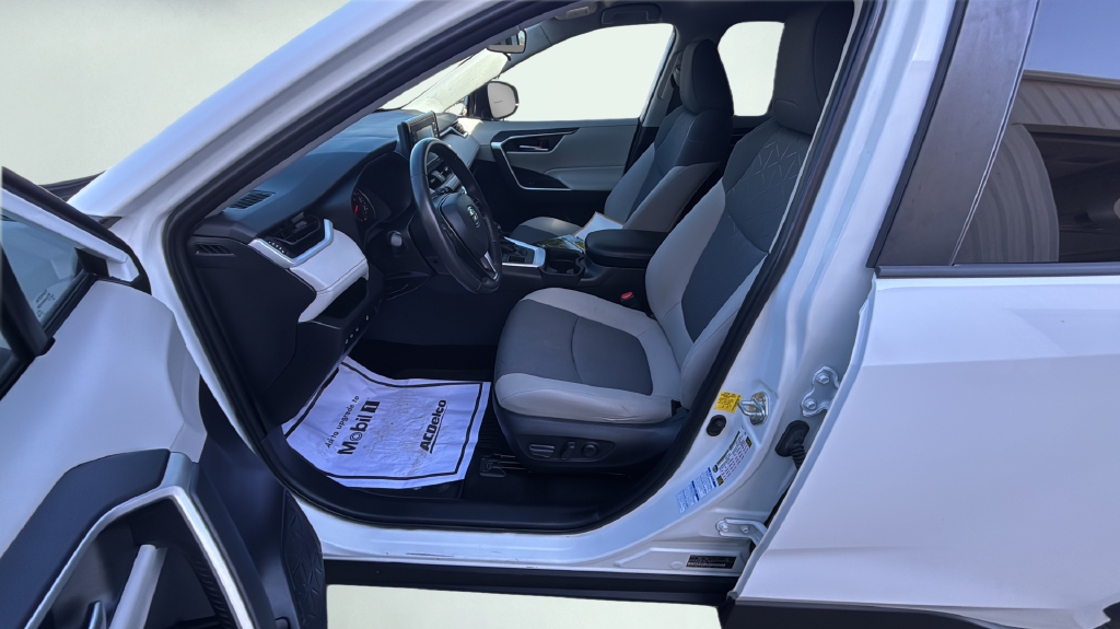Certified Used 2021 White Toyota XLE image 30