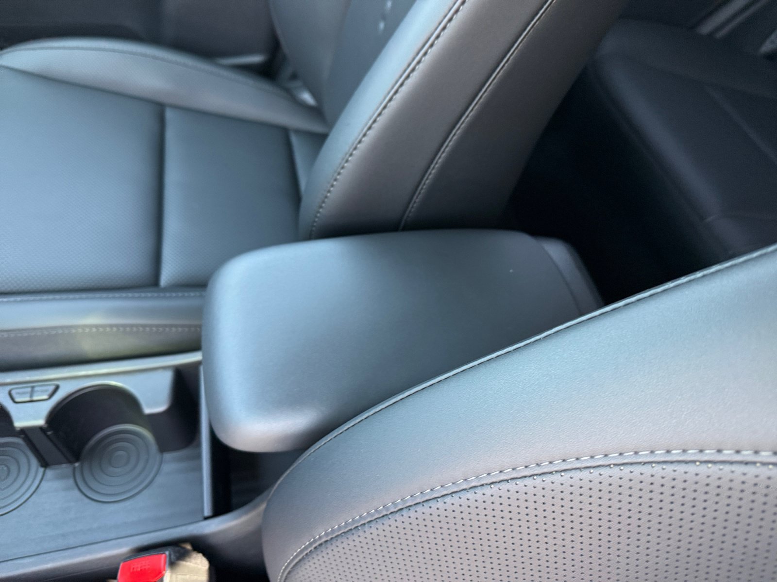 Certified Used 2025 White Hyundai Limited image 14