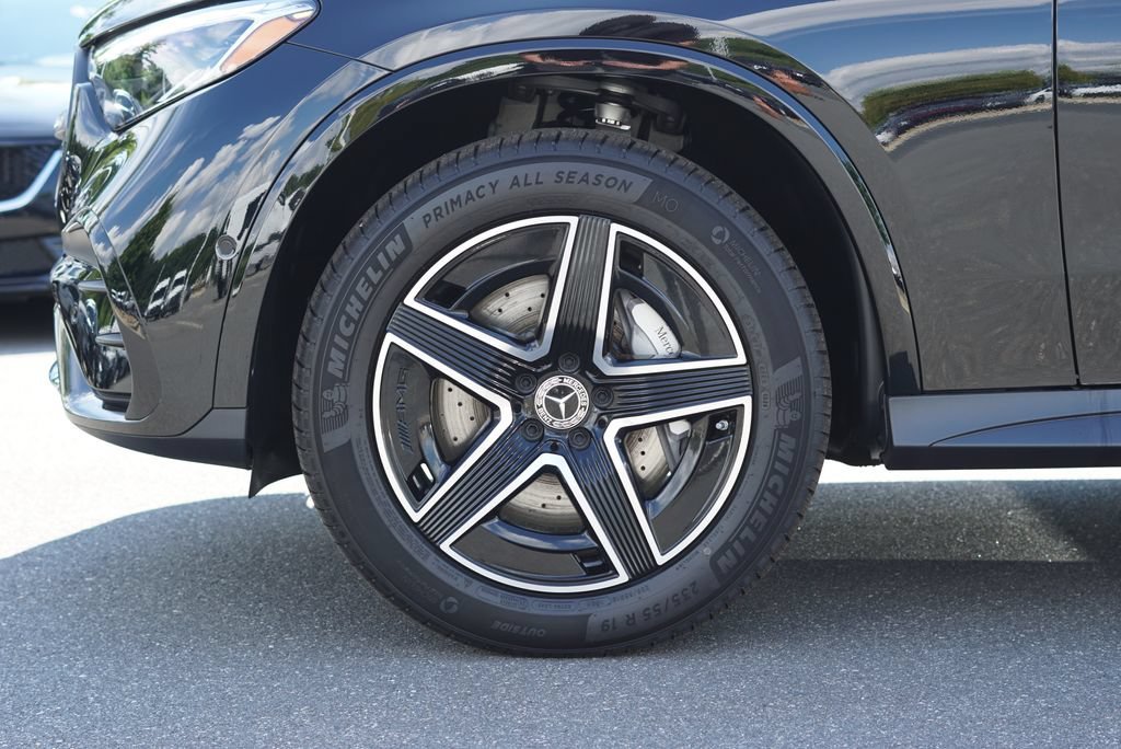 New 2026 Black Mercedes-Benz GLC 300 image 43