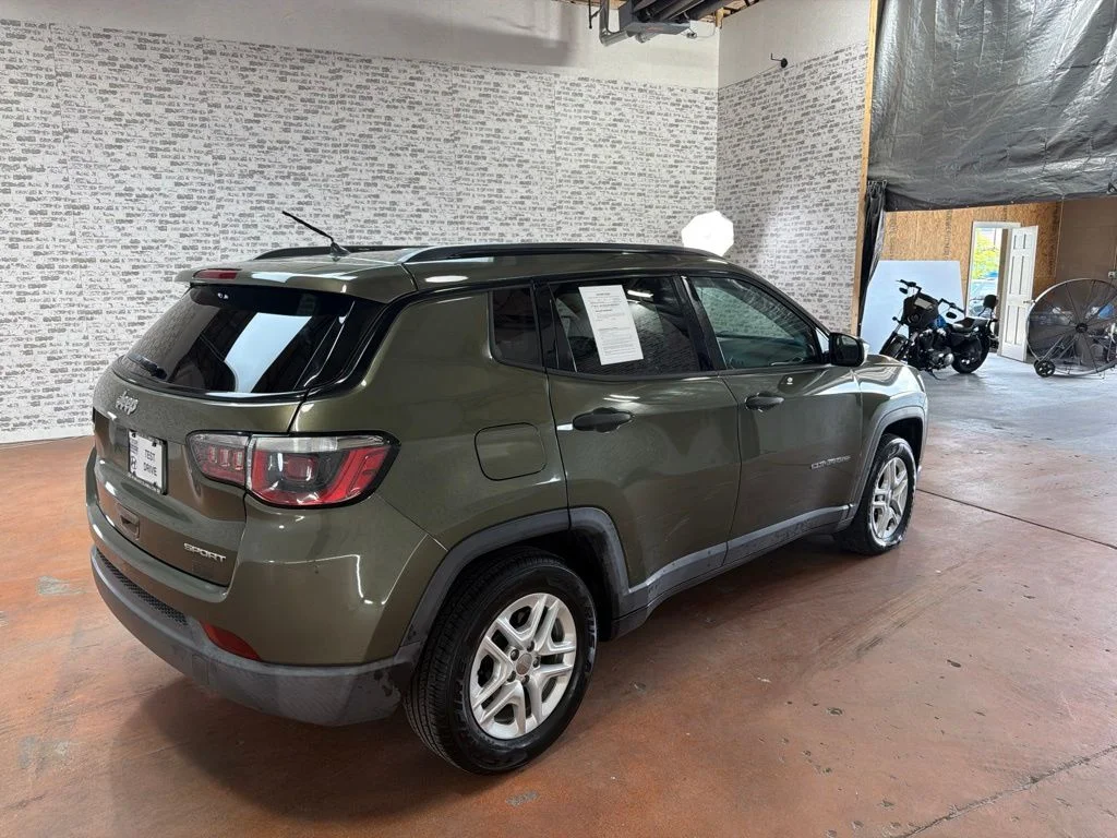 Used 2018 Olive Green Pearlcoat Jeep Sport image 7