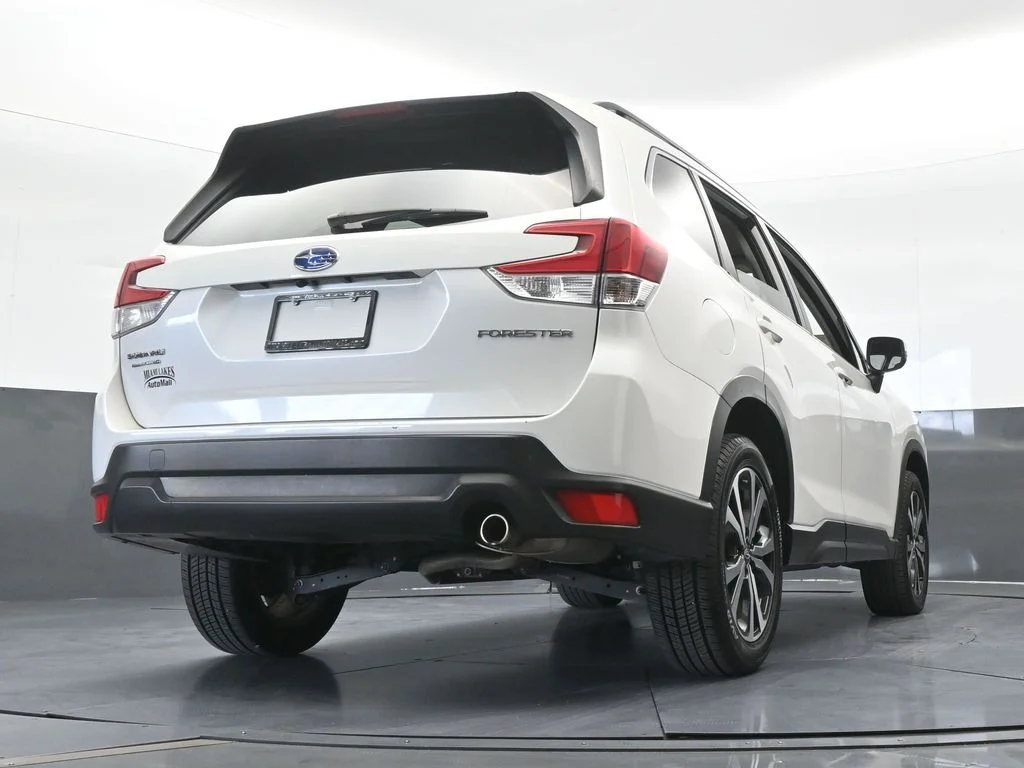 Used 2022 Crystal White Pearl Subaru Limited image 58