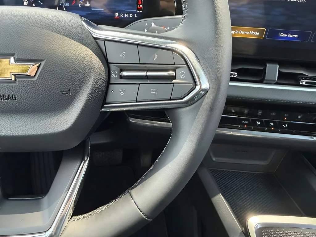New 2027 White Chevrolet LT image 15