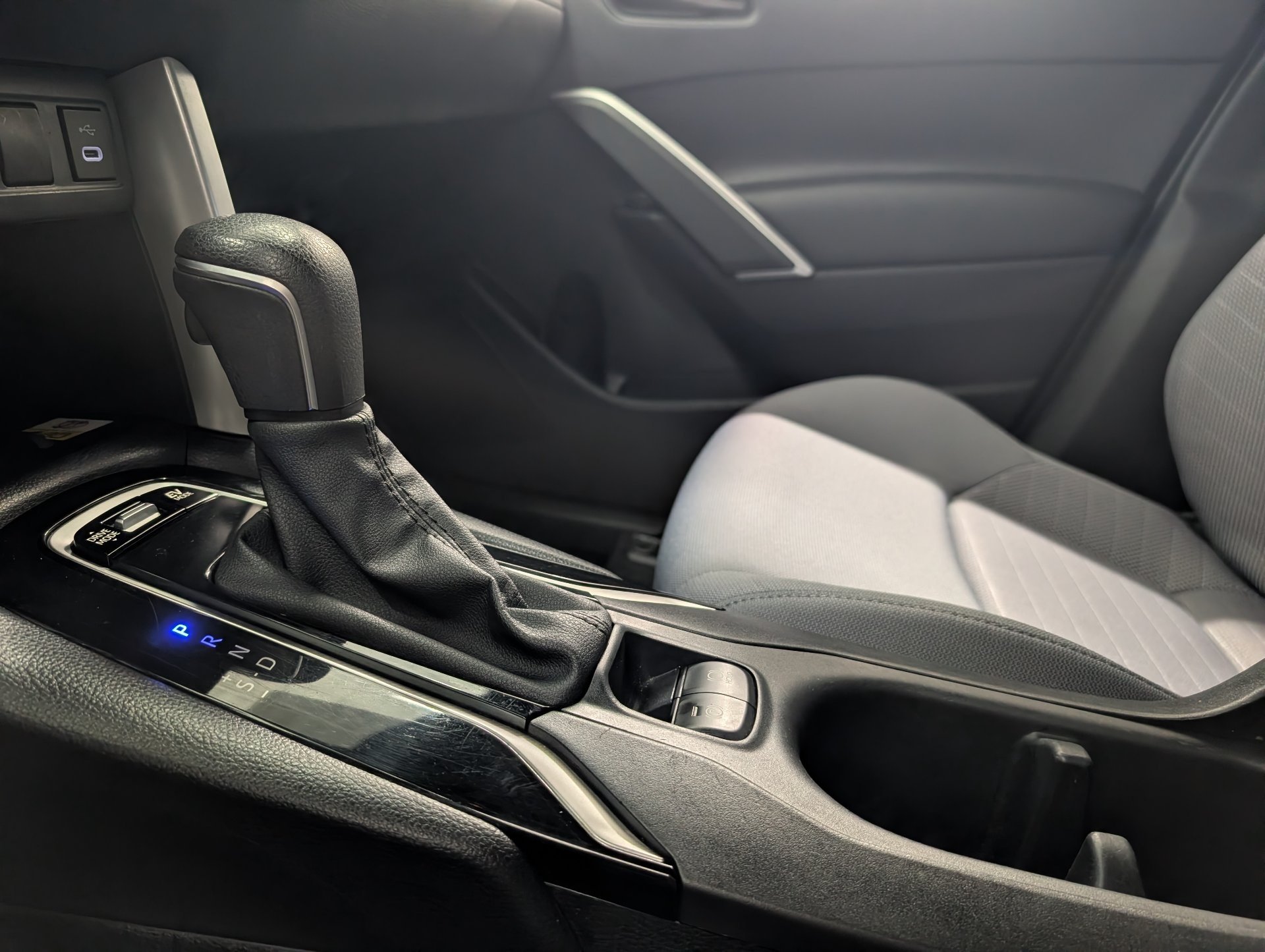 Used 2023 Black Toyota Hybrid SE image 18