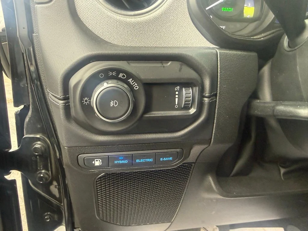 Used 2025 Black Jeep Sahara 4xe image 13