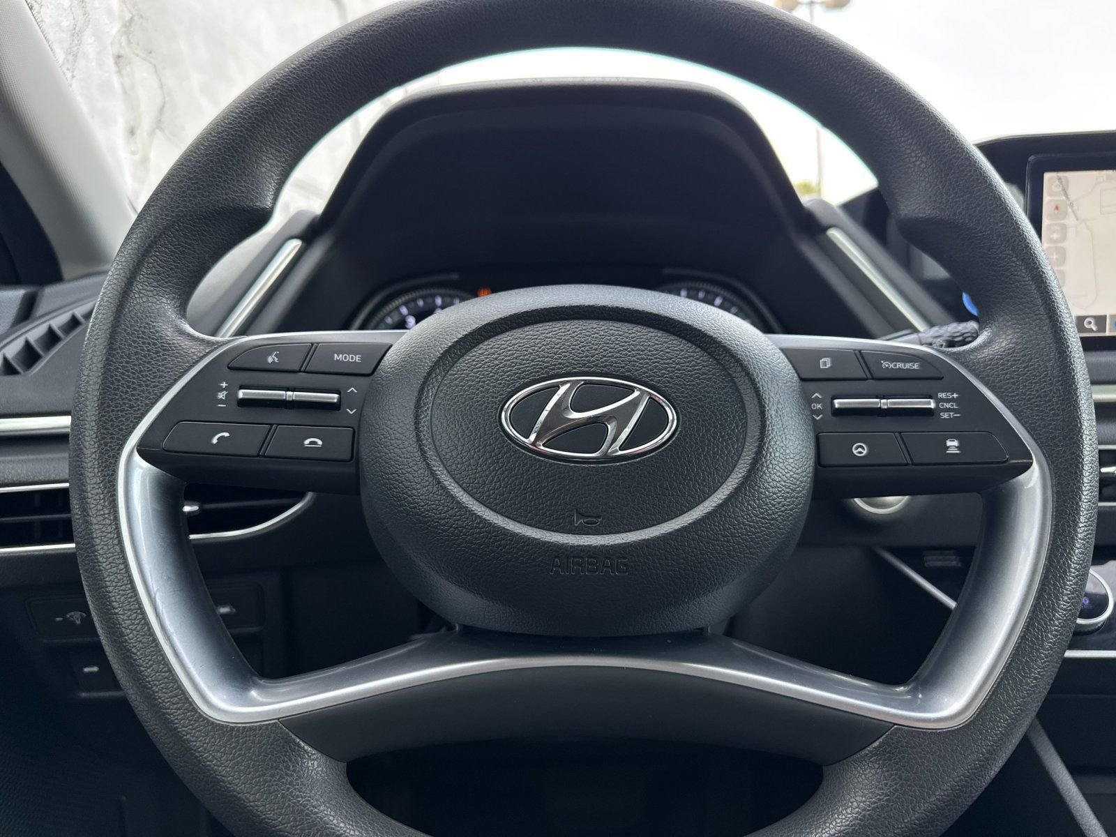Used 2023 Silver Hyundai SEL image 22