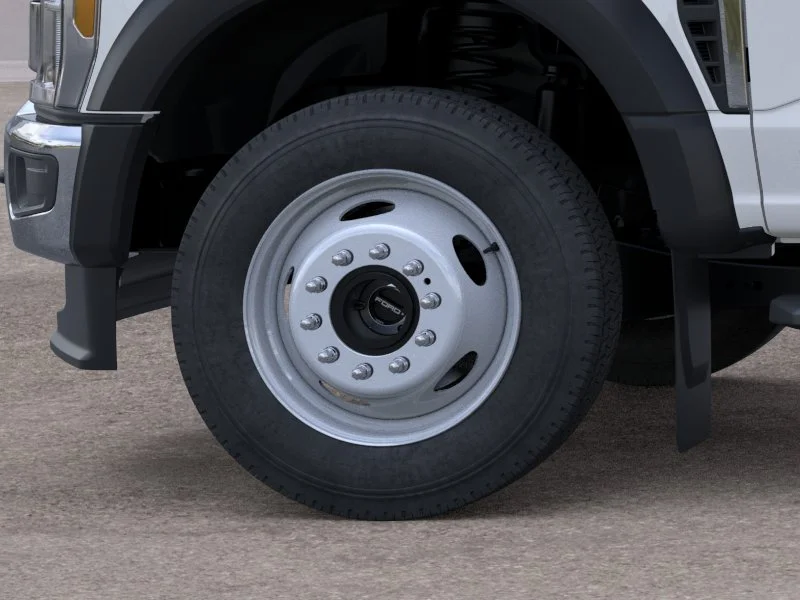 New 2026 Oxford White Ford F-550® XL image 19