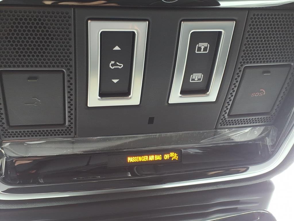 New 2026 Fuji White LAND ROVER Dynamic SE image 20