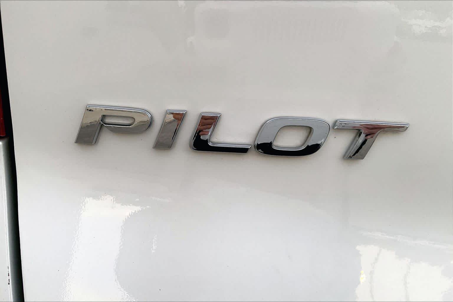 Used 2021 Platinum White Pearl Honda EX-L image 10