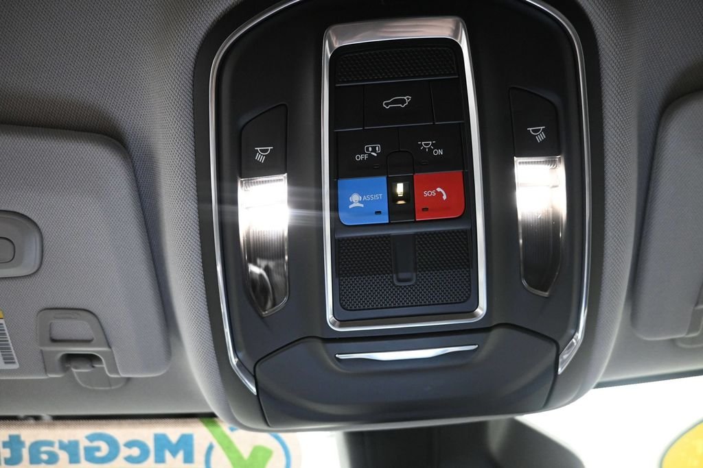 Used 2023 Gray Jeep Limited image 21
