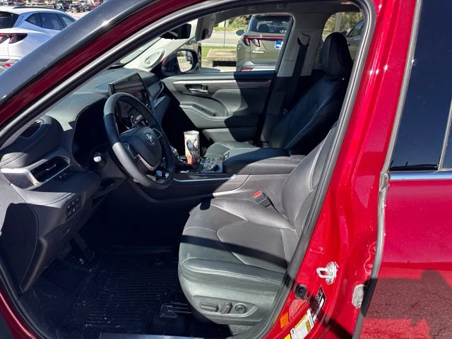 Used 2024 Red Toyota Platinum image 12