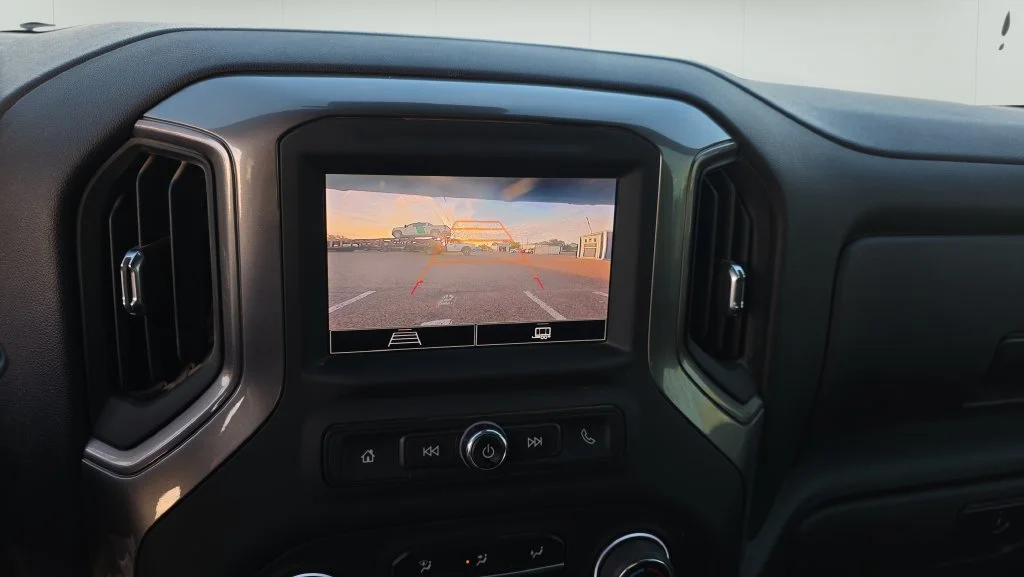 Used 2025 White Chevrolet Custom image 22