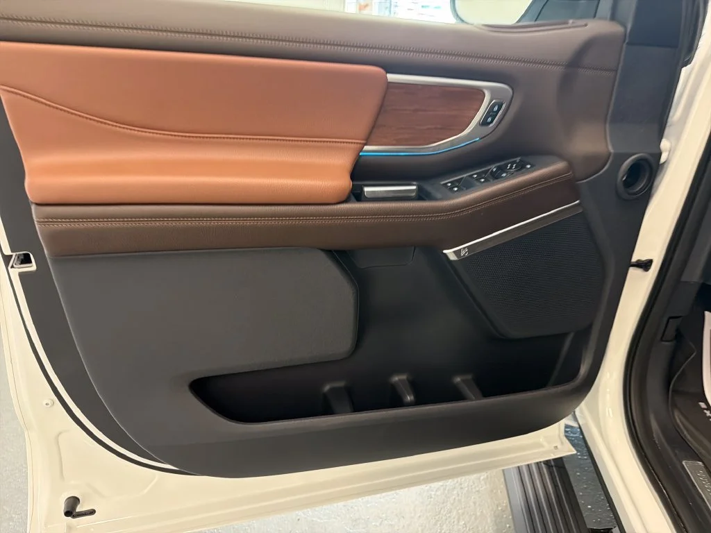New 2027 White/off-white Ford King Ranch image 15