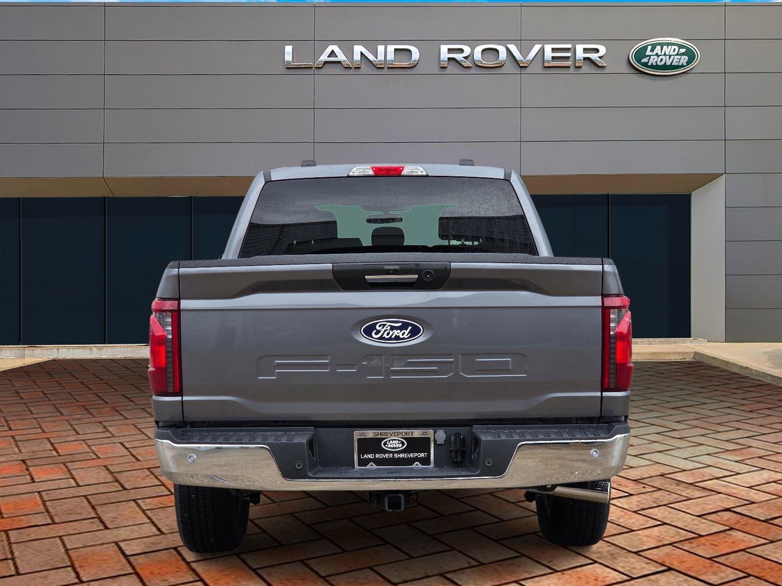 Used 2024 Oxford White Ford XLT image 5