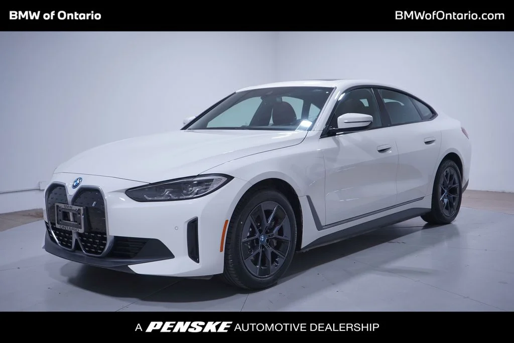 2023 BMW i4 eDrive35's photo