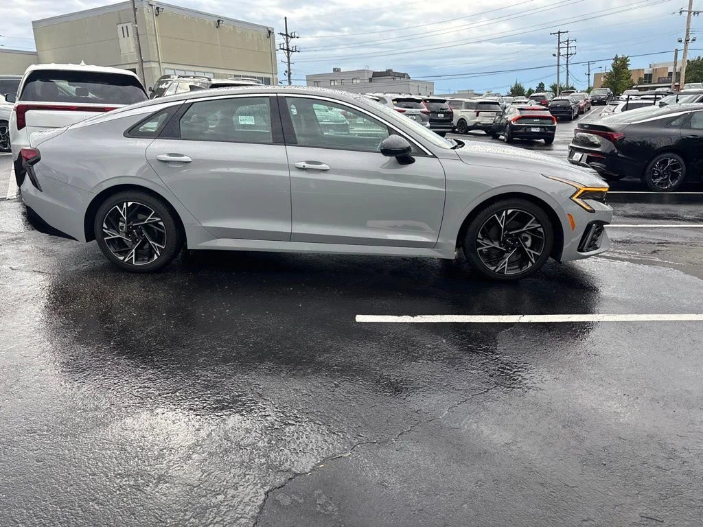 Used 2025 Wolf Gray Kia GT-Line image 2