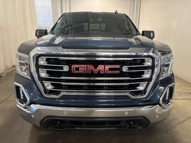 Used 2021 Pacific Blue Metallic GMC SLT image 2