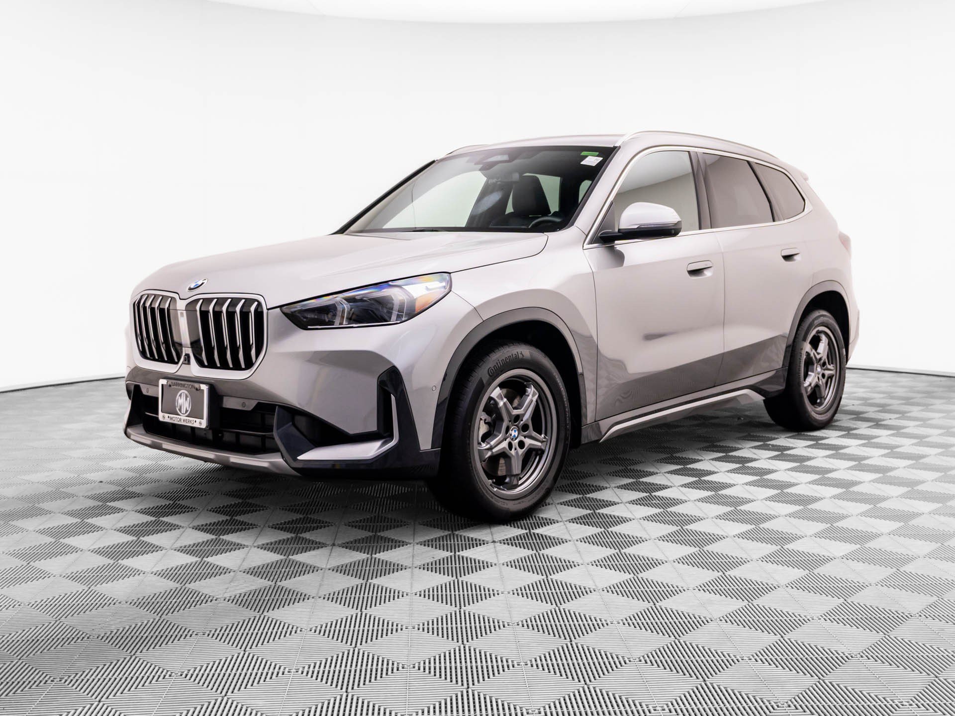 Certified Used 2025 Space Silver Metallic BMW xDrive28i image 1